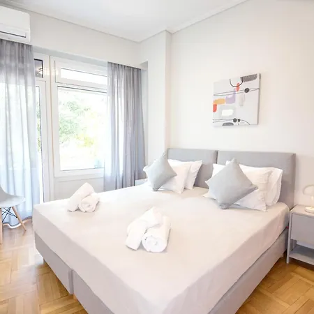 Cozy Riviera Apartment